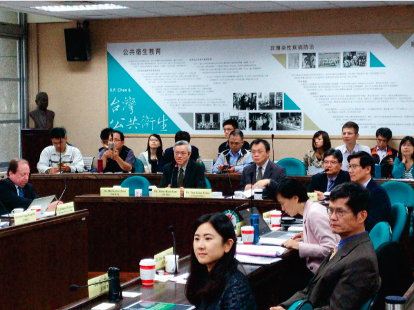 Warm exchanges on workplace hazards exposure, physical and mental health management issues at the 2018 International Seminar on Occupational Health: Round Table