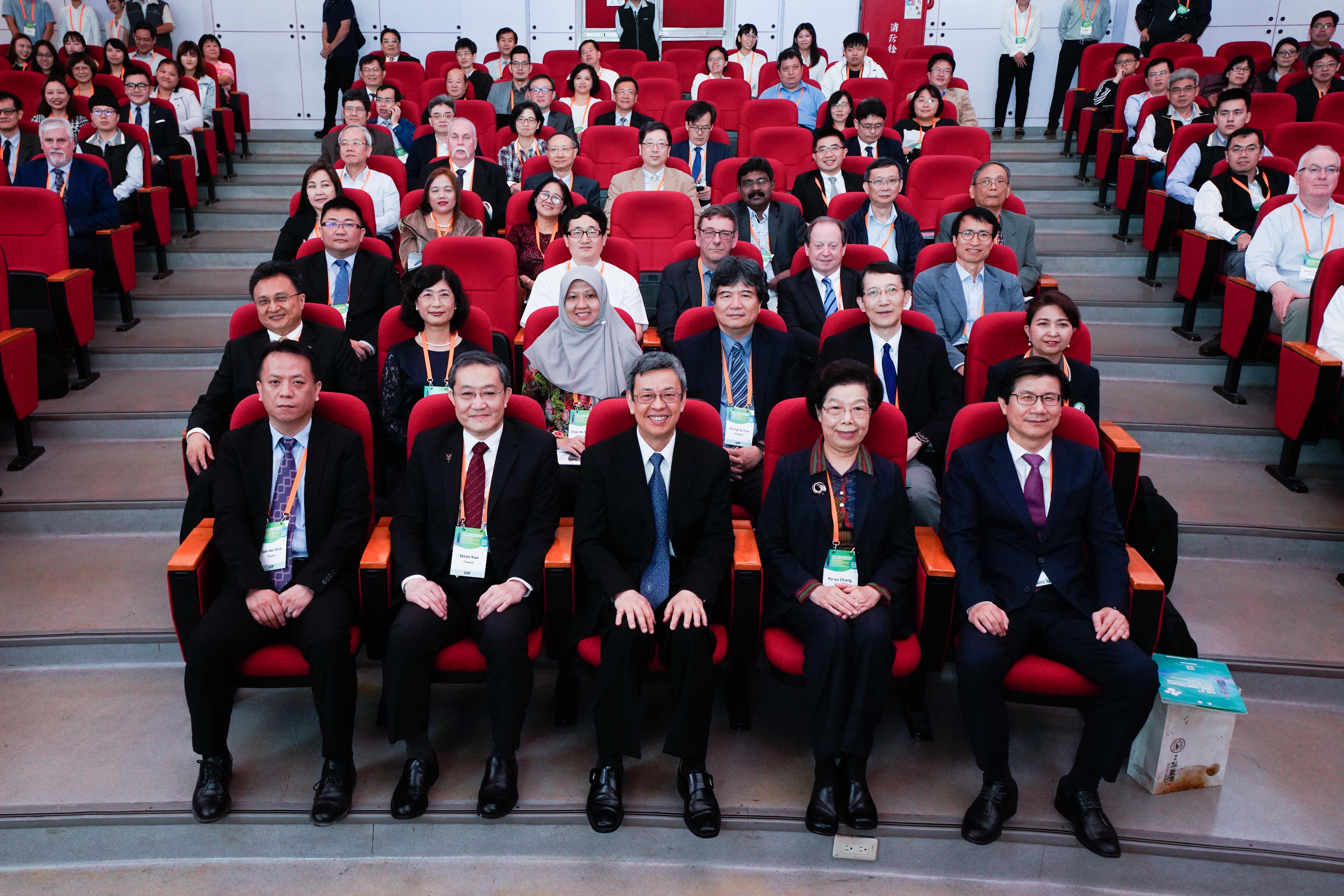 勞動部職業安全衛生署汲取國際職業衛生實務作法，提升我國職業安全衛生水準